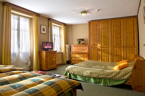 Hotel Pontechiesa - Rooms