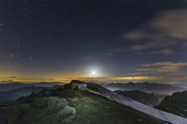 Rifugio Capanna Punta Penia Marmolada