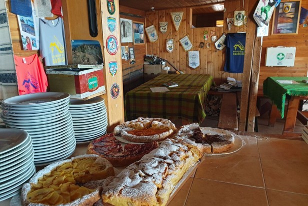 Rifugio Capanna Punta Penia Marmolada
