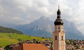 Castelrotto - Un Tesoro Alpino tra Natura e Turismo
